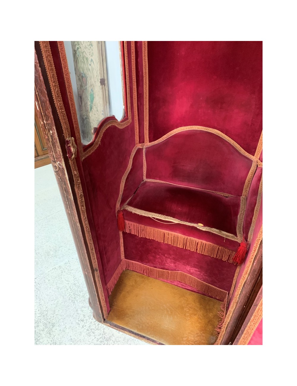 Sold at Auction: CHAISE À PORTEUR XIXe siècle